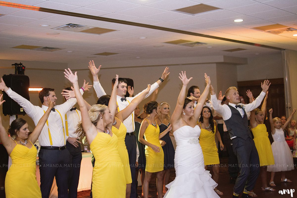 Wedding Reception Flash Mob Dancing | Grand Junction Colorado wedding photographer
