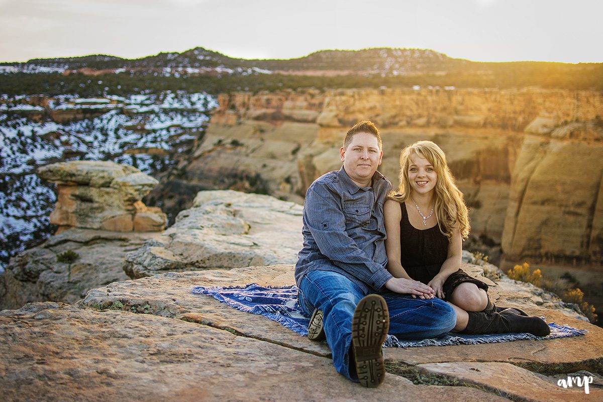Kari & Damon's sunset engagement photography on the Colorado National Monument