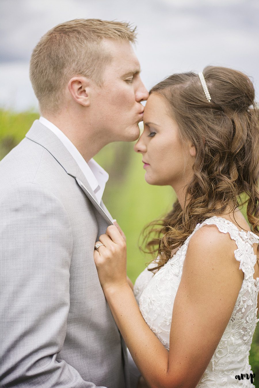 Wedding portraits in a vineyard | | Palisade Winery Wedding Photographer