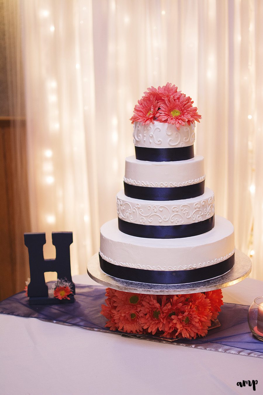 Wedding Reception Cake | Palisade Winery Wedding Photographer