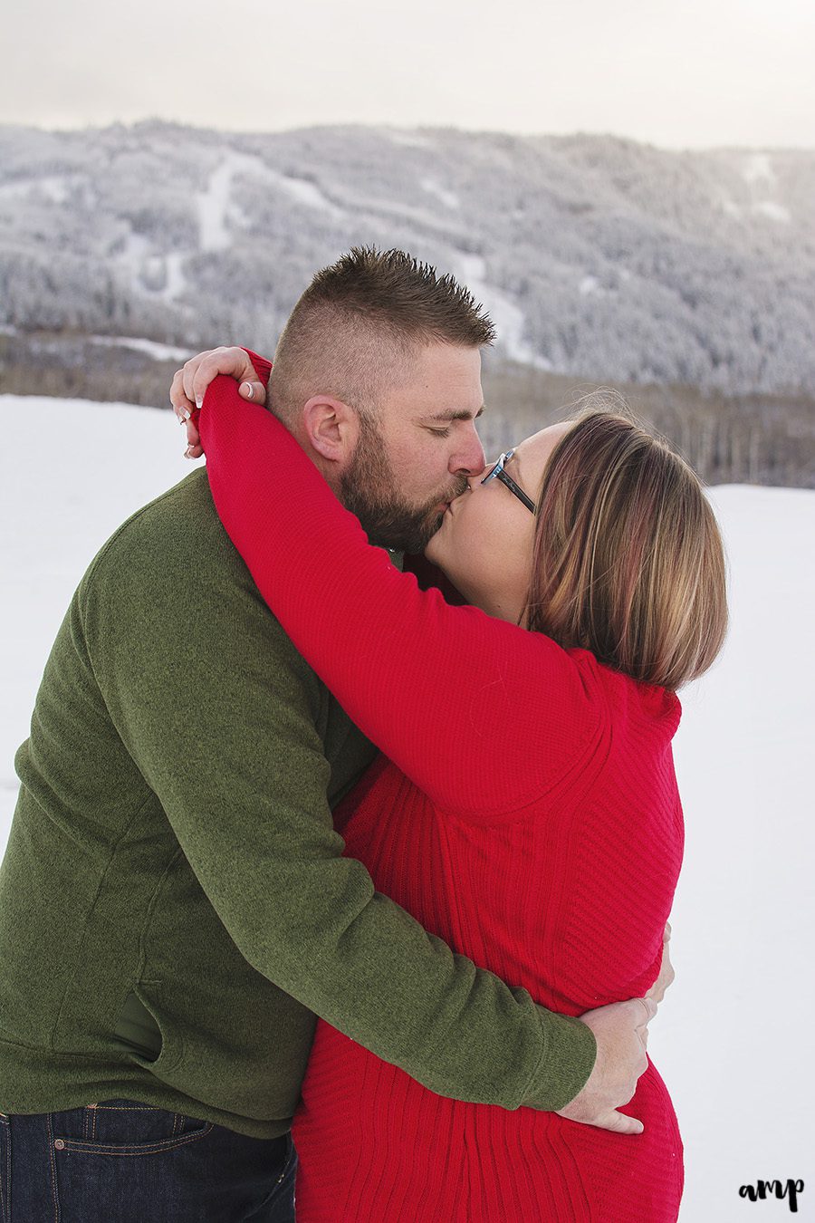 Snowy Grand Mesa Engagement in Colorado | amanda.matilda.photography