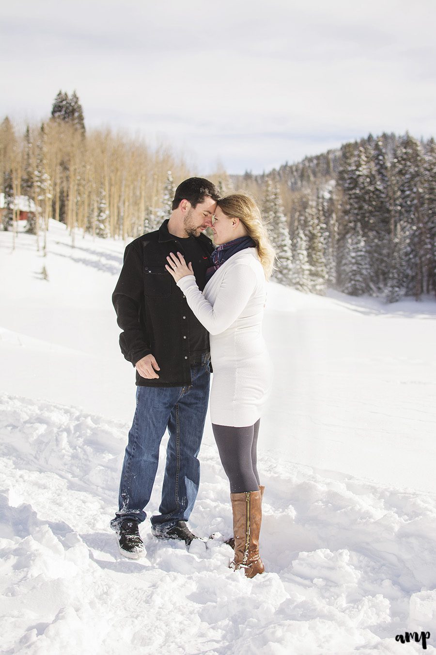 Winter Grand Mesa Engagement Session | amanda.matilda.photography