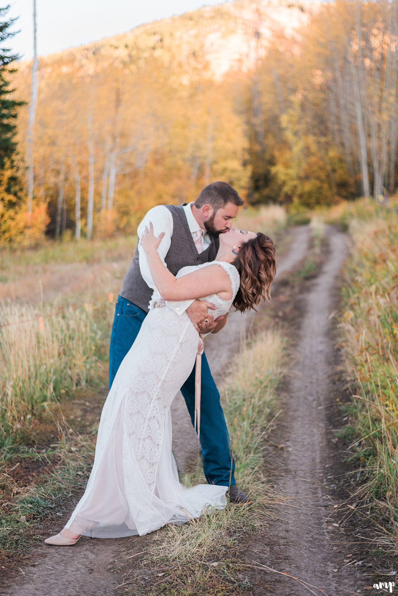 Fall Wedding at Powderhorn Ski Resort | amanda.matilda.photography