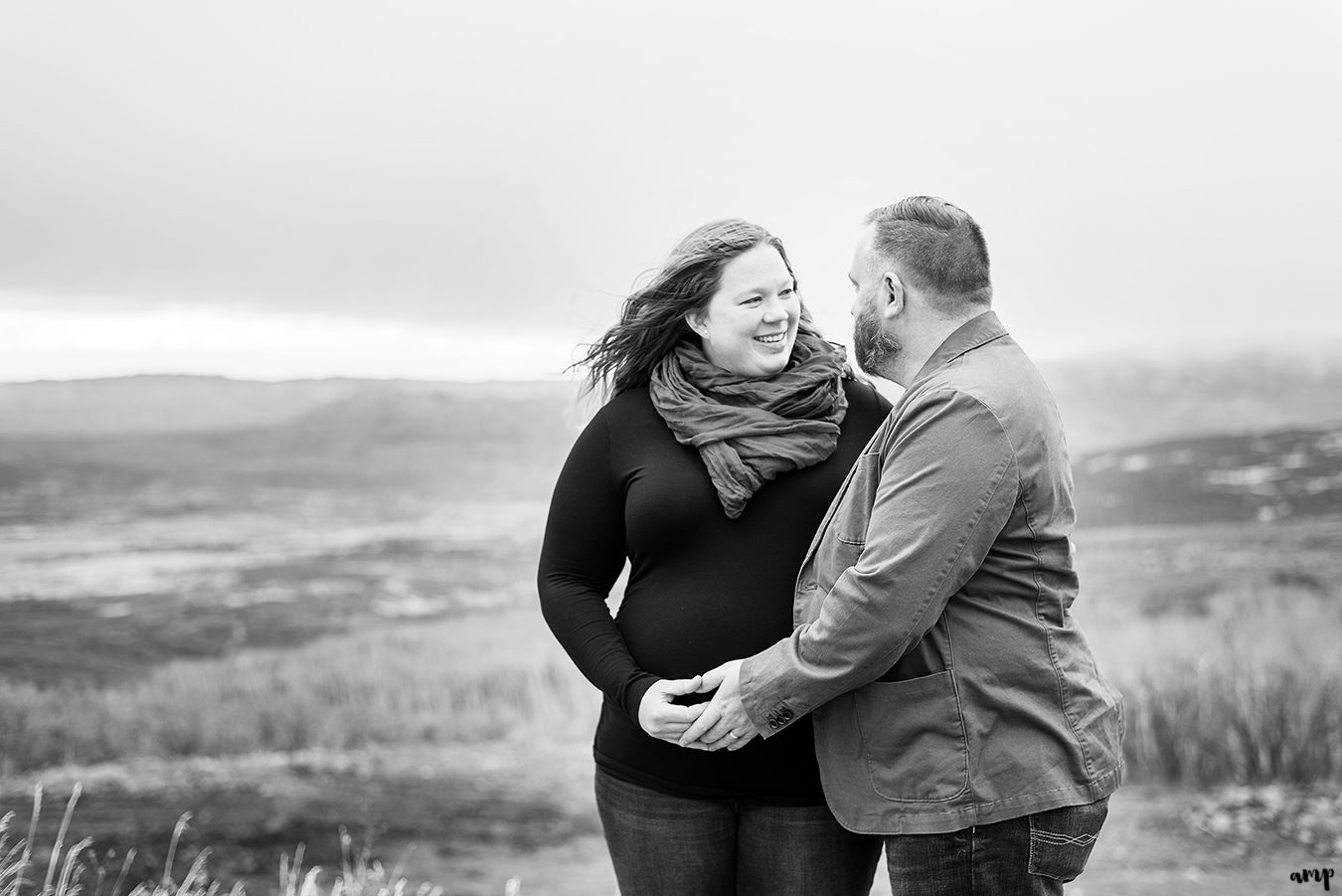 Grand Mesa Maternity Photos | amanda.matilda.photography