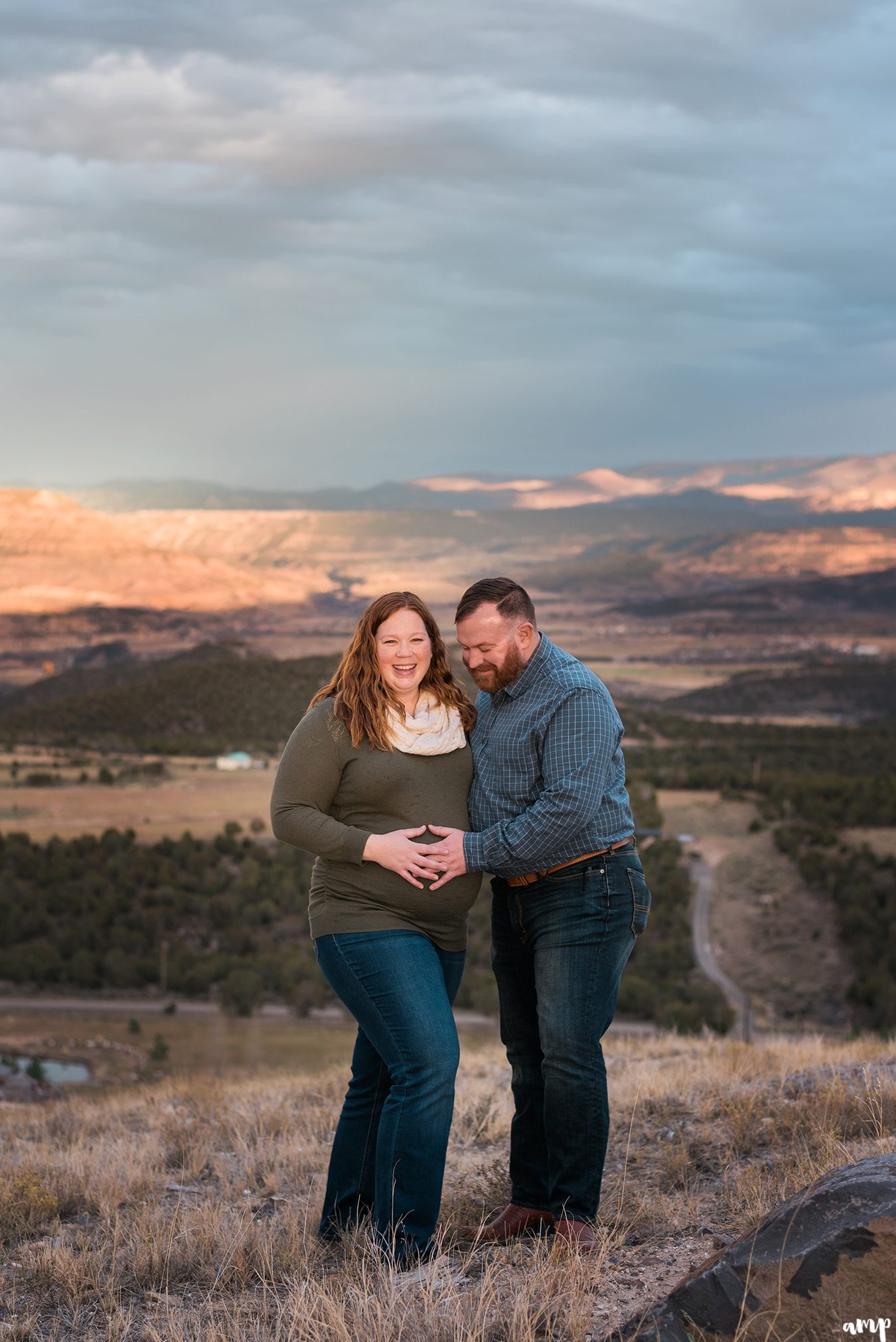 Grand Mesa Maternity Photos | amanda.matilda.photography