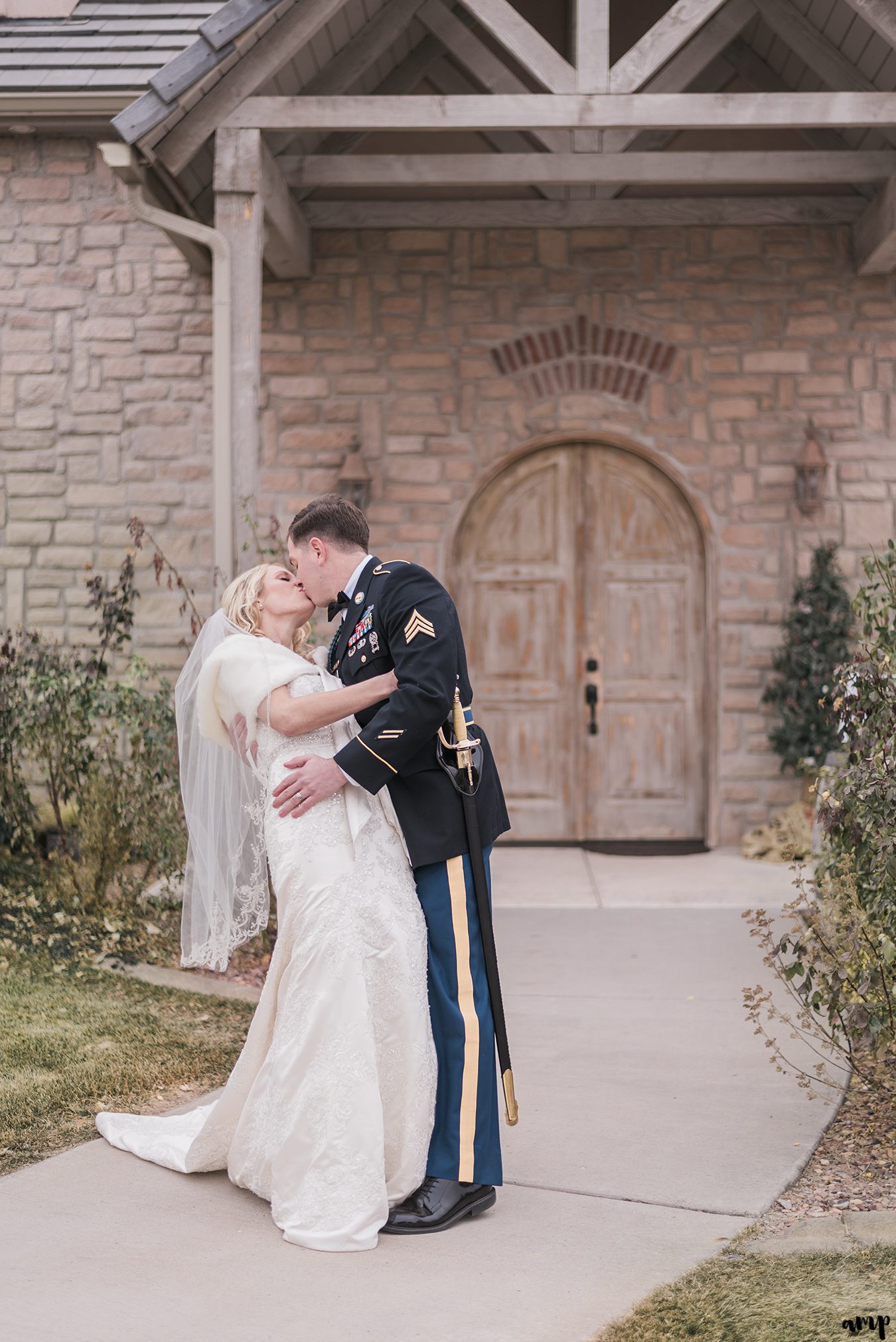 Winter Wedding at Two Rivers Winery in Grand Junction | amanda.matilda.photography