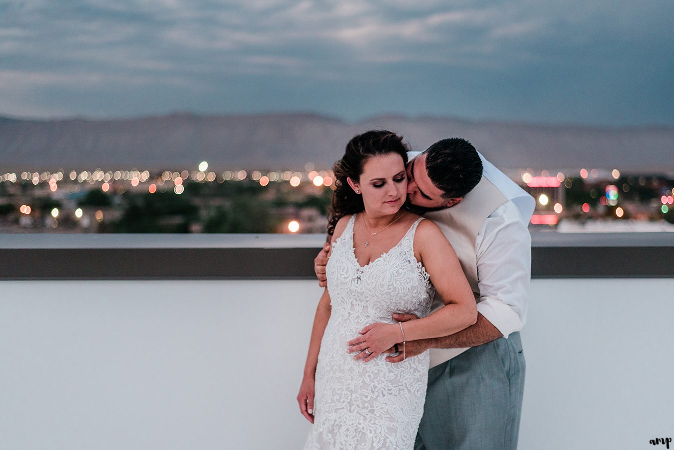 Carlos & Jessica's Doubletree Hotel Wedding | amanda.matilda.photography