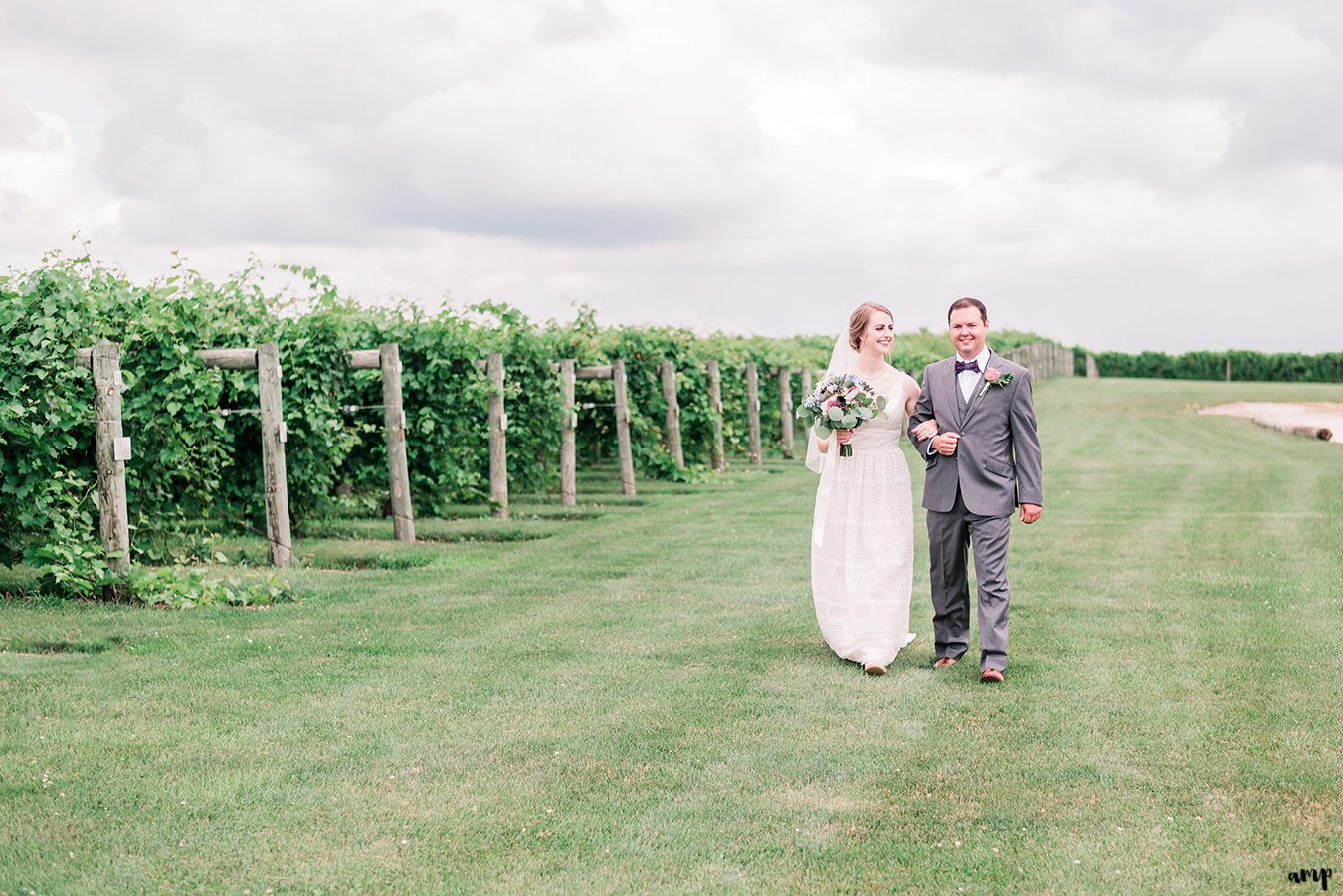 Soldier Creek Winery Wedding | amanda.matilda.photography