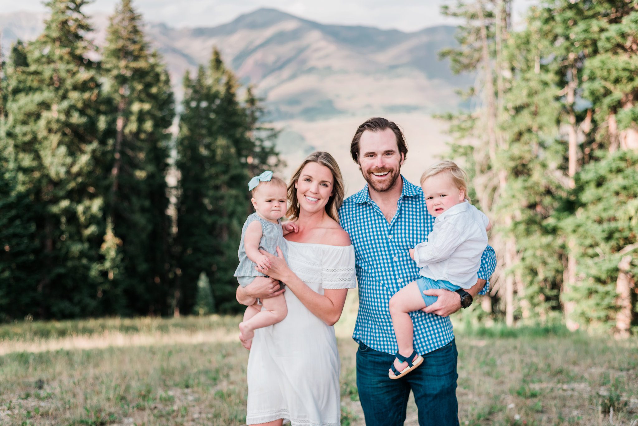 Crested Butte family photos at Ten Peaks SkiCB | amanda.matilda.photography