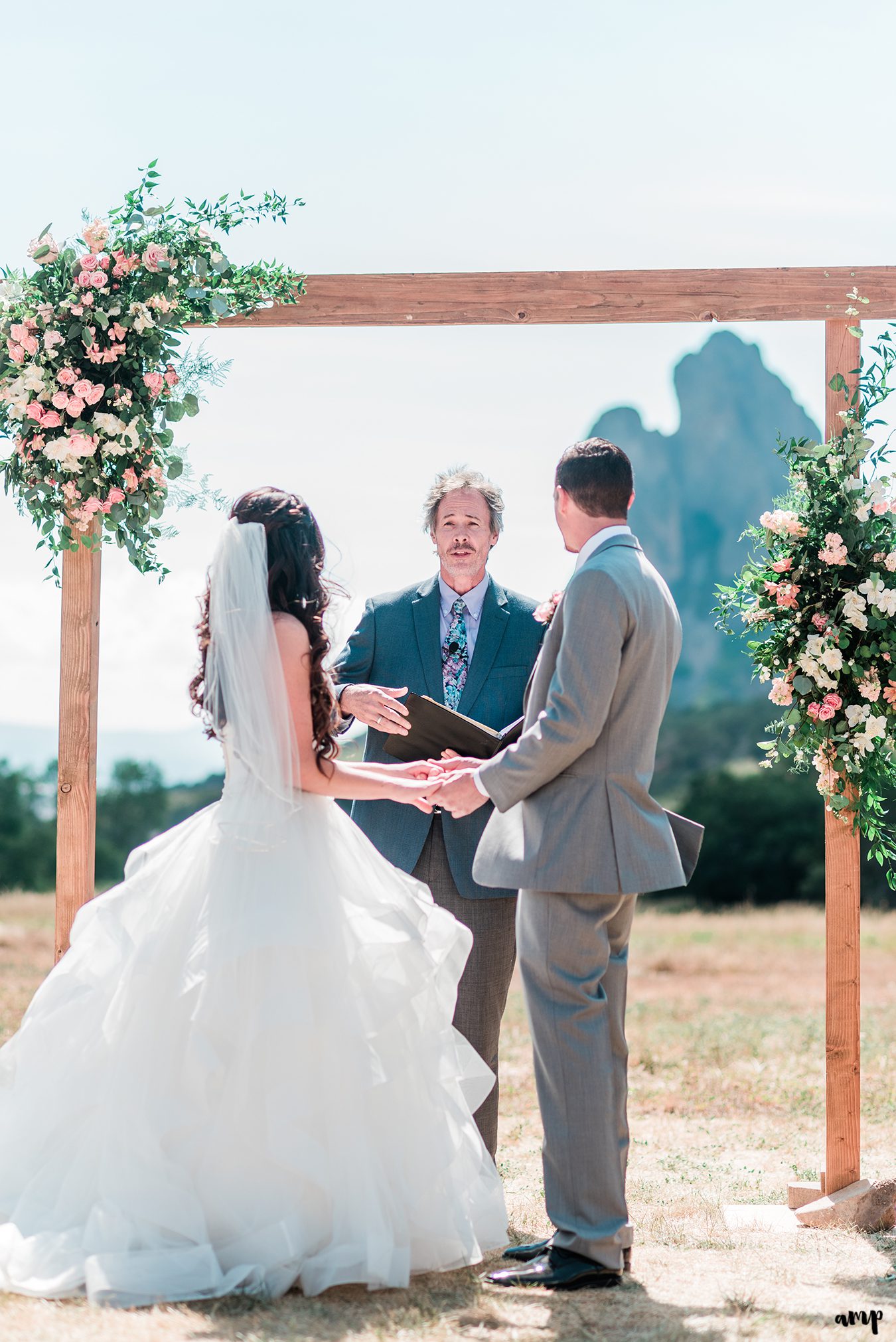 Curt & Madison's wedding at The Lodge at Needle Rock | amanda.matilda.photography