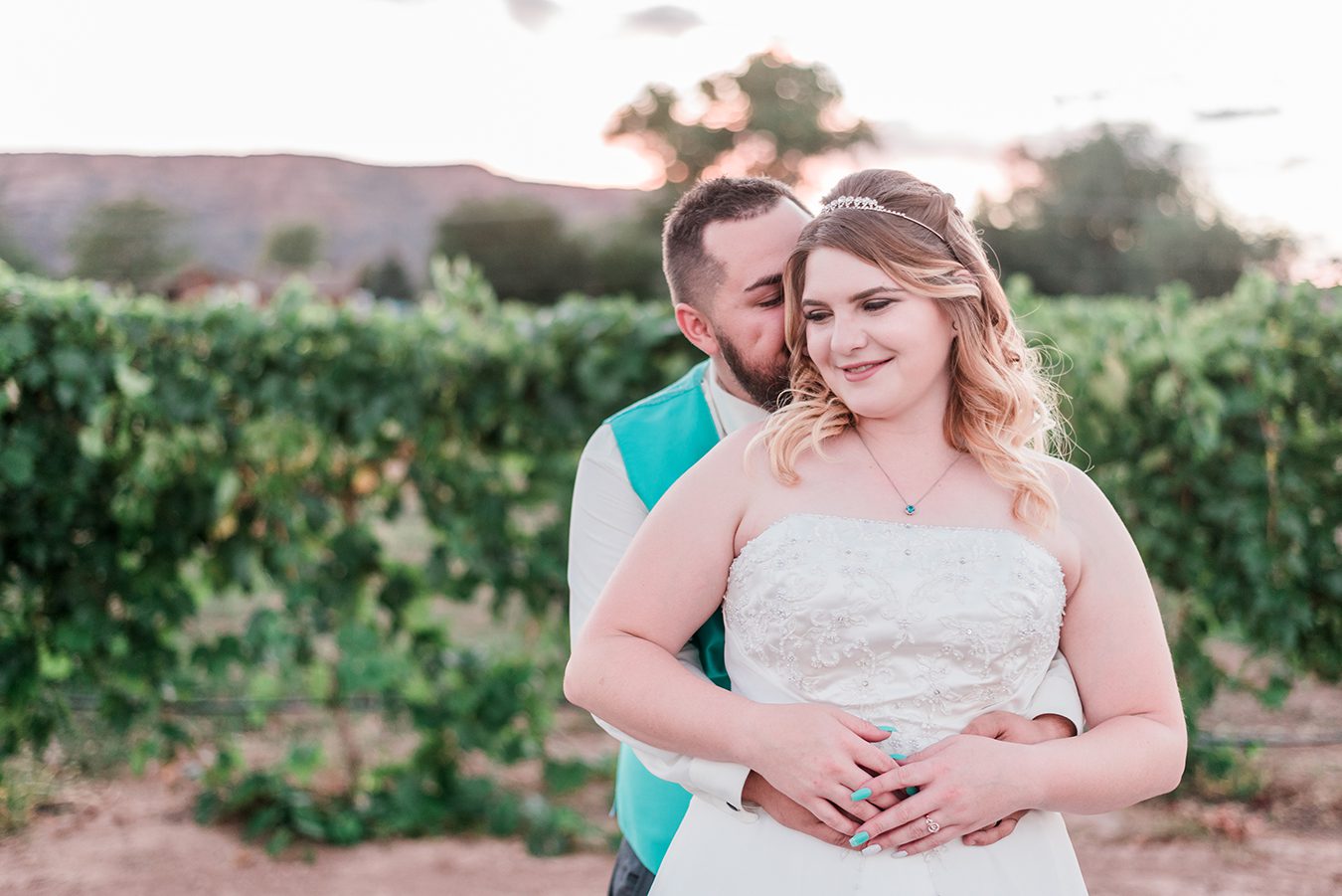 Hannah & Hunter's Two Rivers Winery Wedding | amanda.matilda.photography