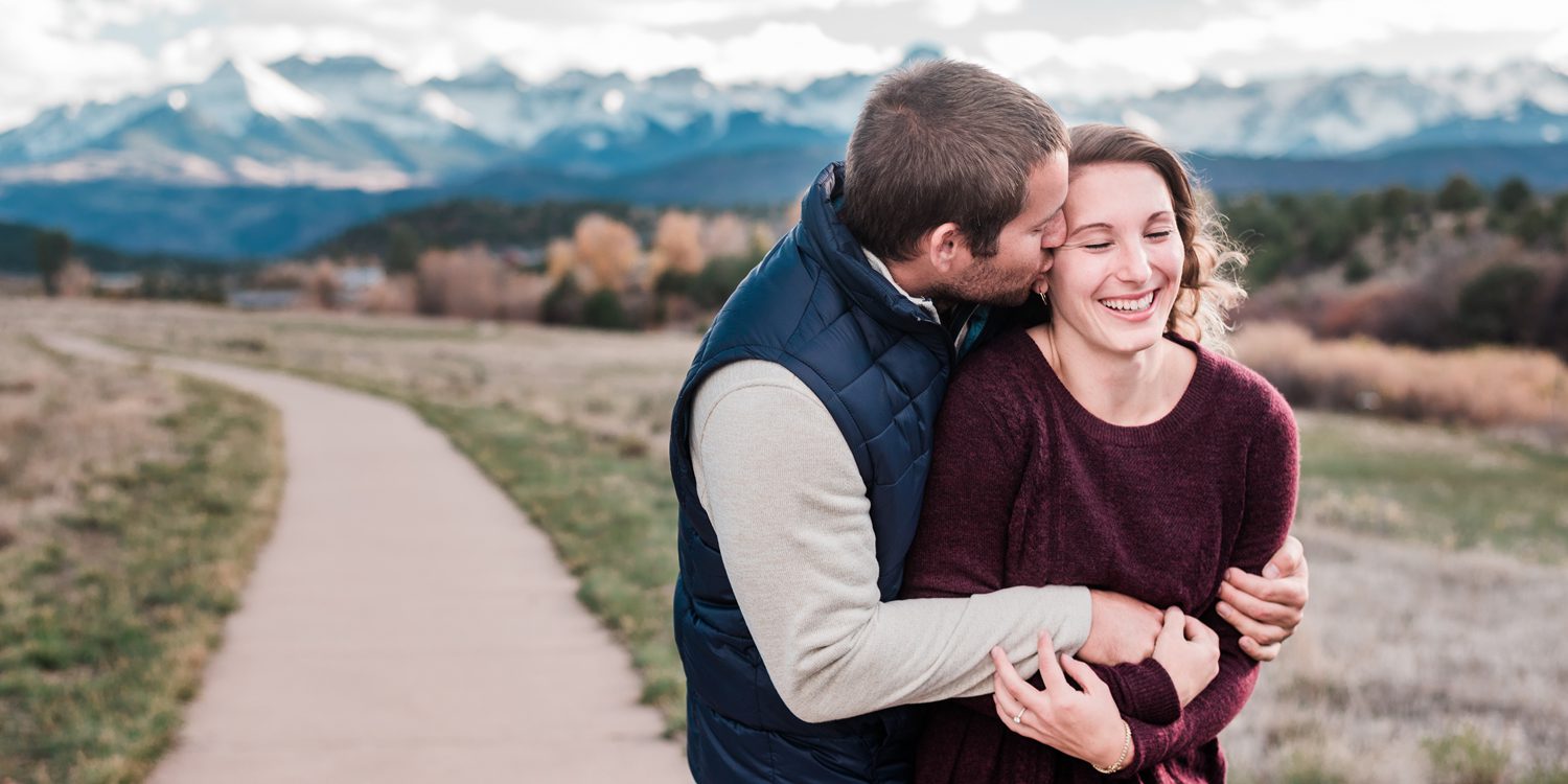 Marcus & Alexandra's autumn Ouray engagement session | amanda.matilda.photography