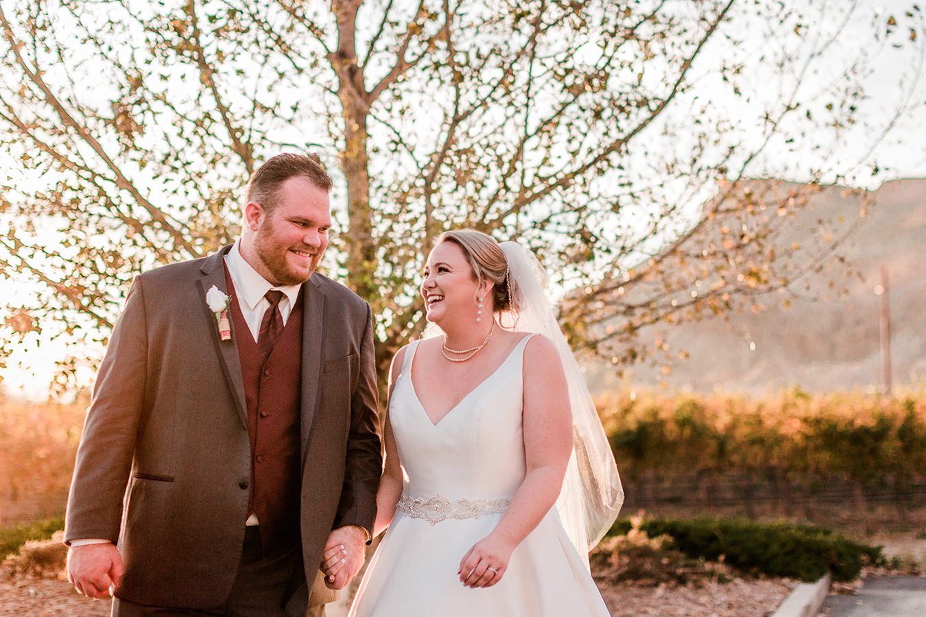 Ben & Dessa's autumn wedding at Colorado Wine Country Inn | amanda.matilda.photography