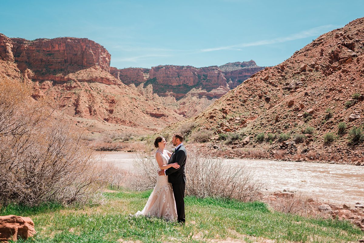 Mallory & Chris | Married on a Boat in Moab