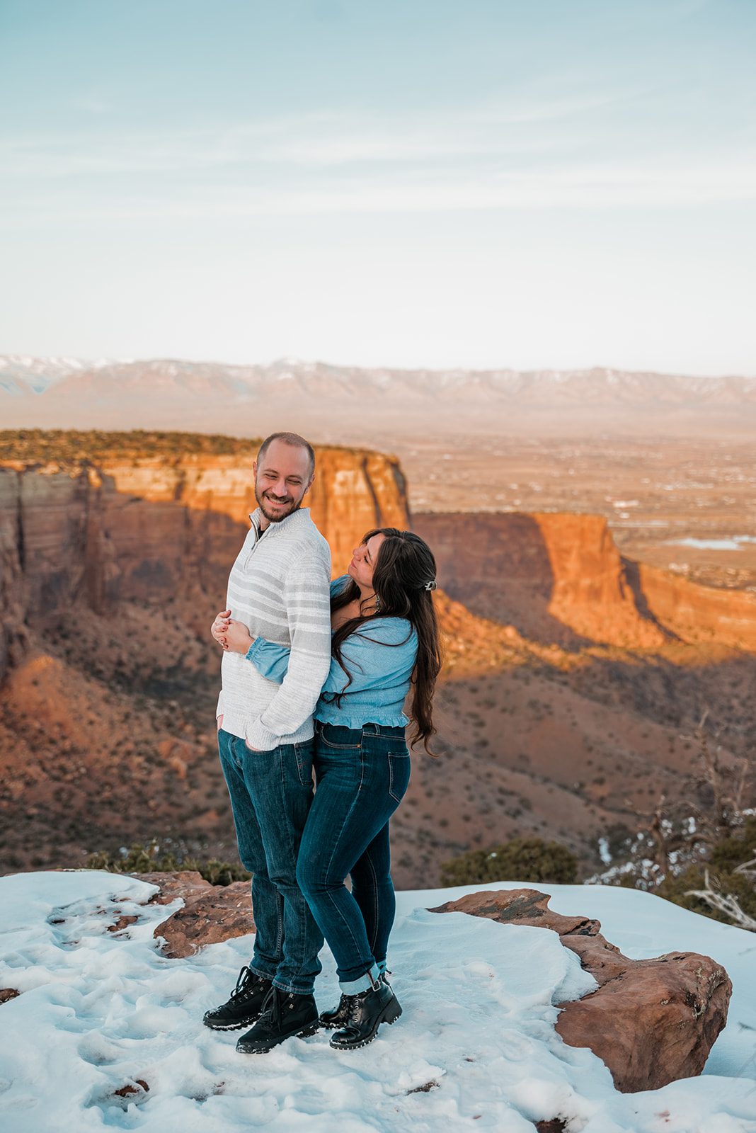 Holly & Derek | Sunset Engagement Photos on the Monument