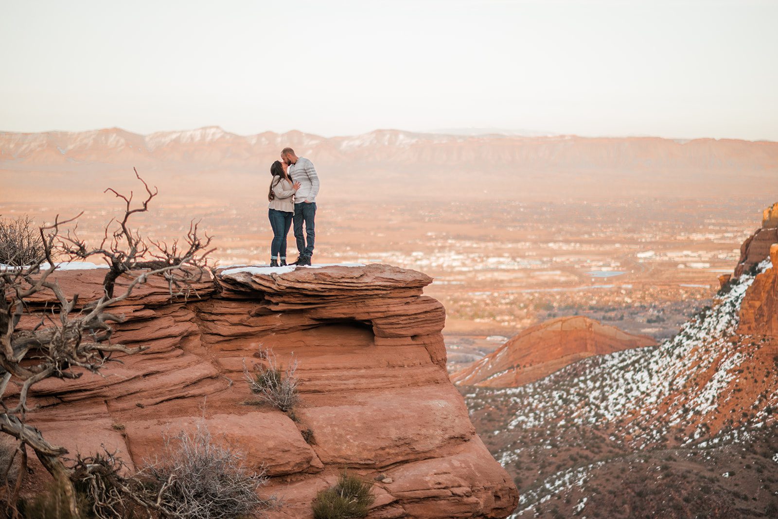 Holly & Derek | Sunset Engagement Photos on the Monument